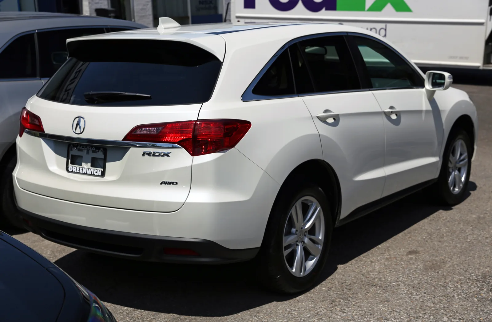 Acura RDX AWD 2013 года, вид сзади