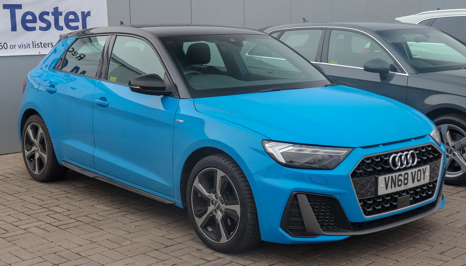 Голубой Audi A1 II Sportback GB S line 2018 года