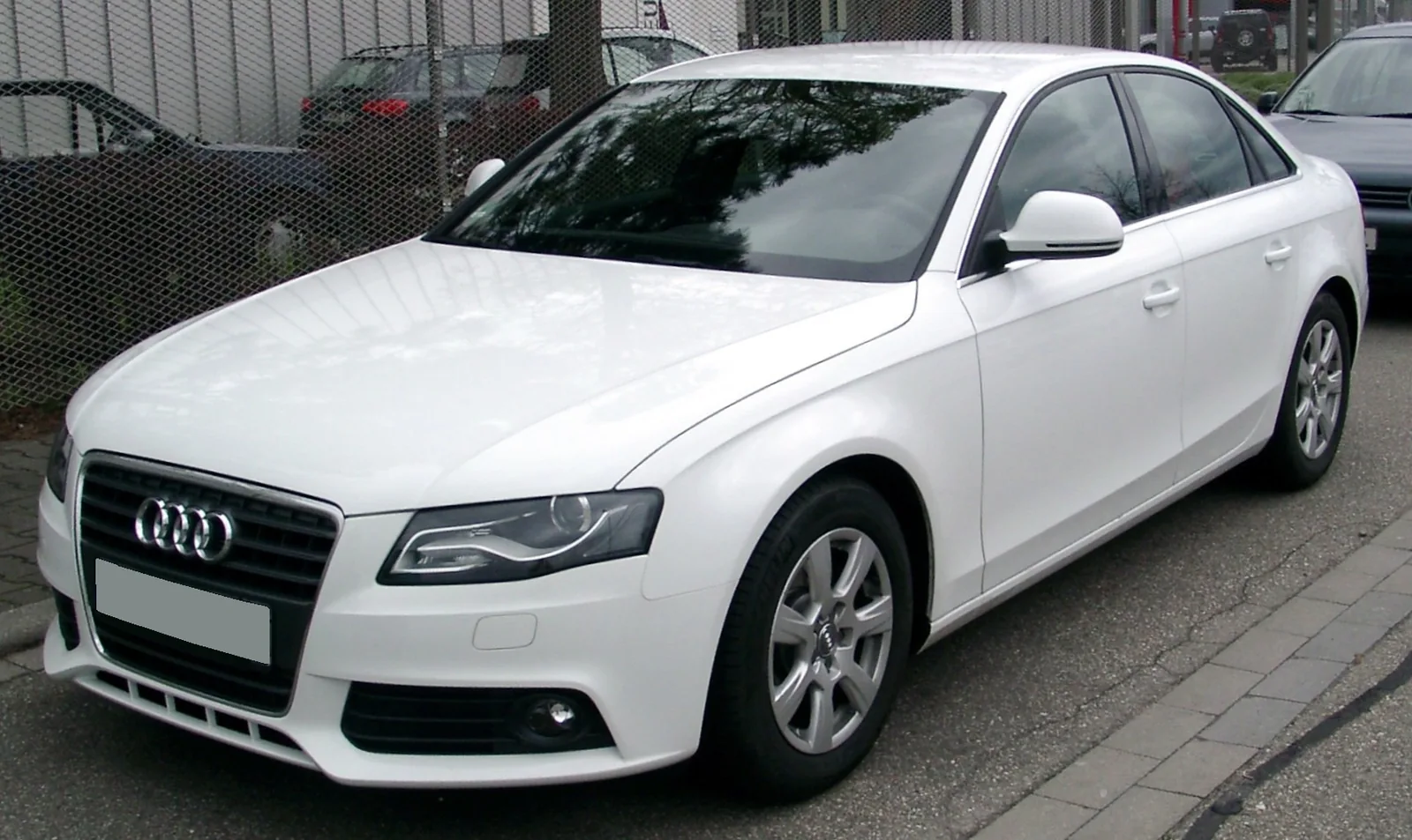 Audi A4 B8 — фотография автомобиля