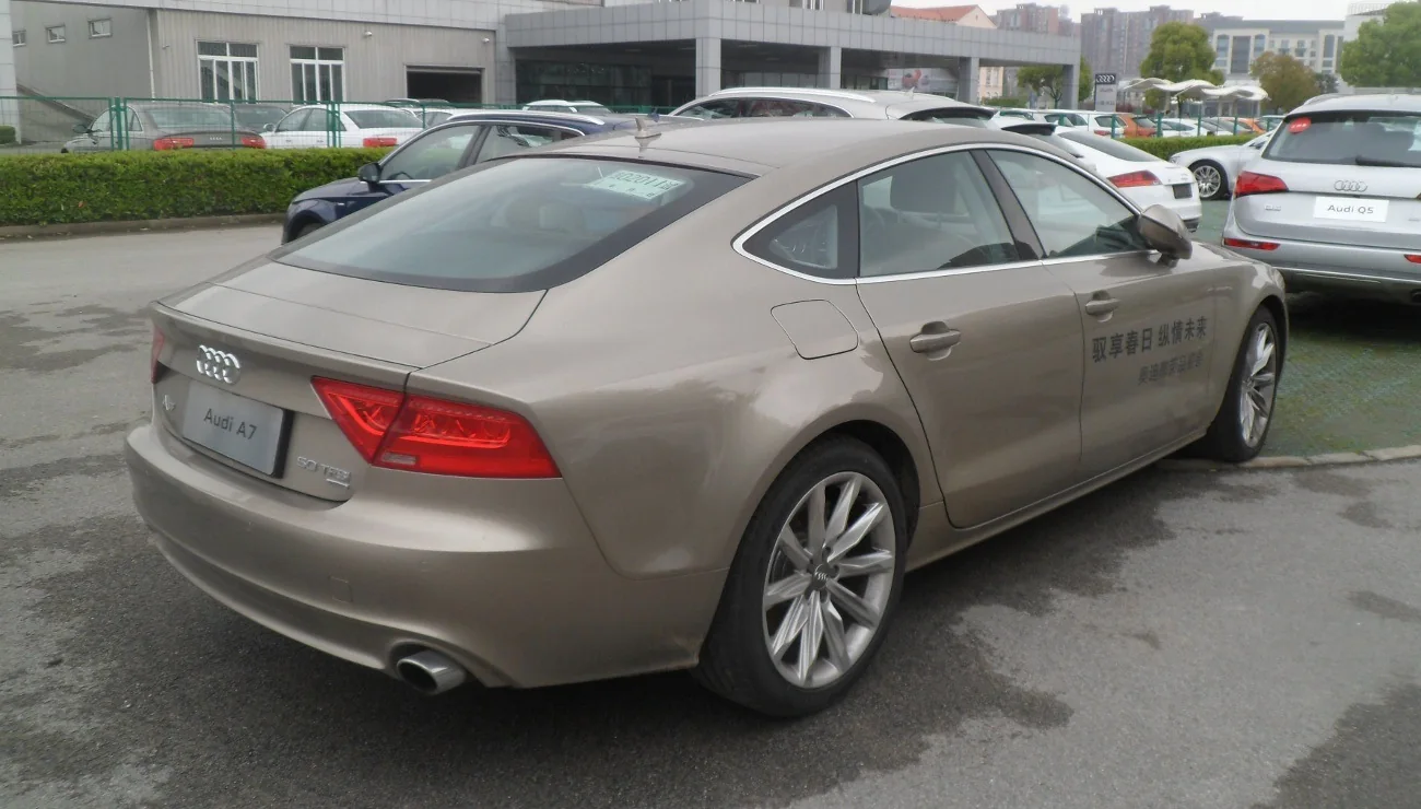 Audi A7 C7 — фотография автомобиля