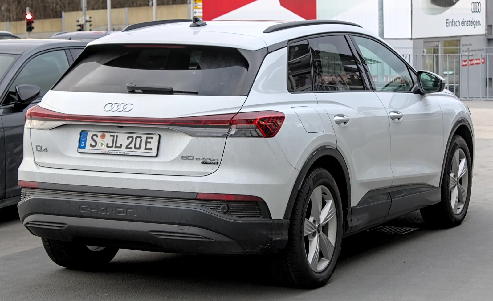 Audi Q4 e-tron 50 quattro, вид сзади