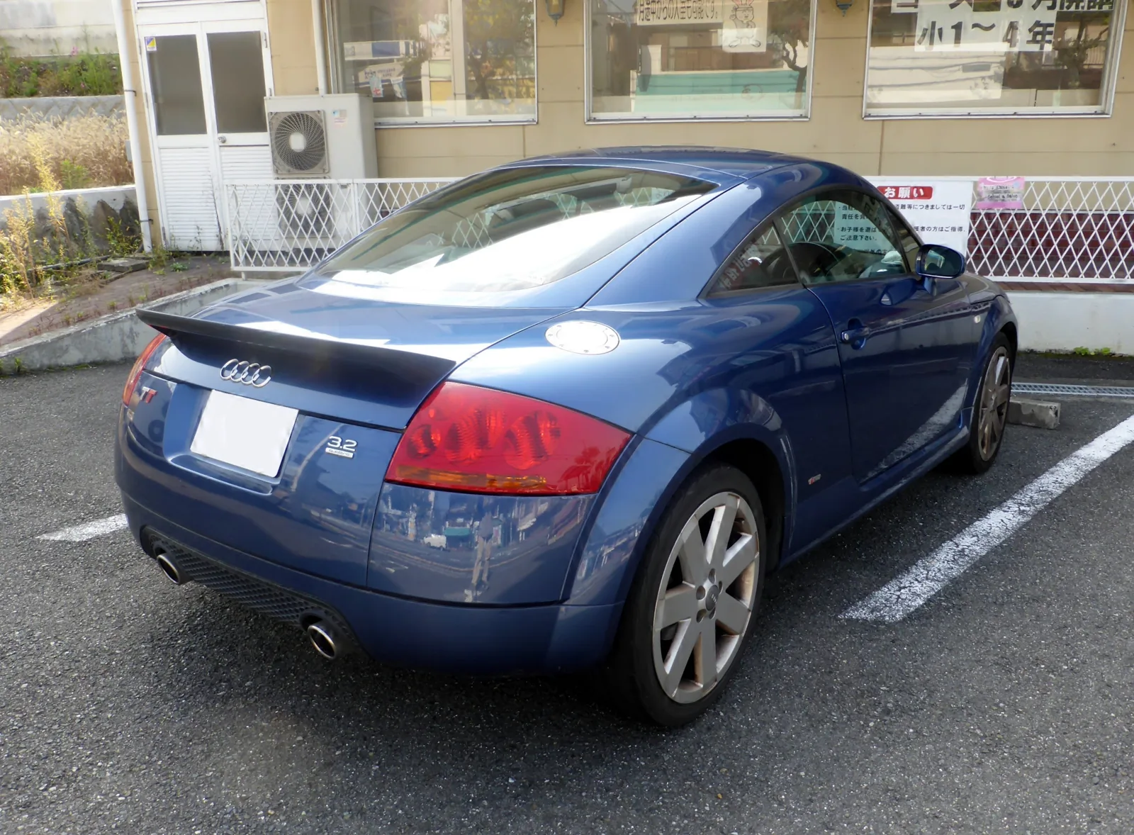 Audi TT 8N Coupé, вид сзади