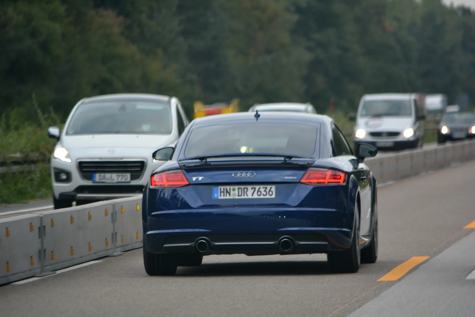 Audi TT 8S 2.0 TFSI quattro 2015 года