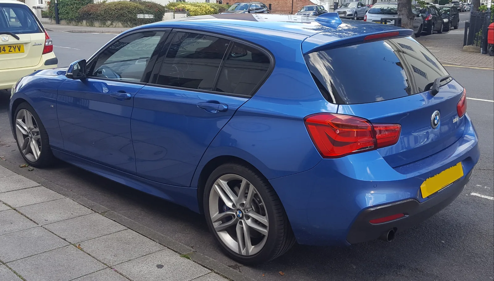 BMW 118i F20 после обновления, вид сзади