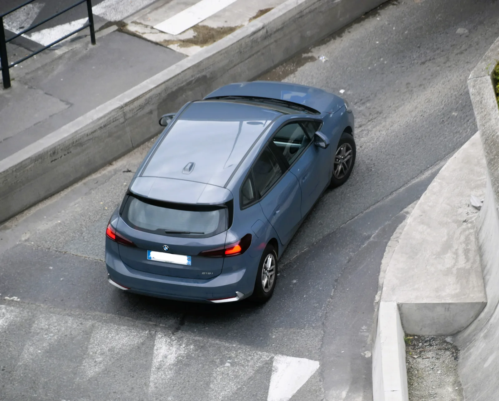 BMW 218i Active Tourer U06, вид сзади