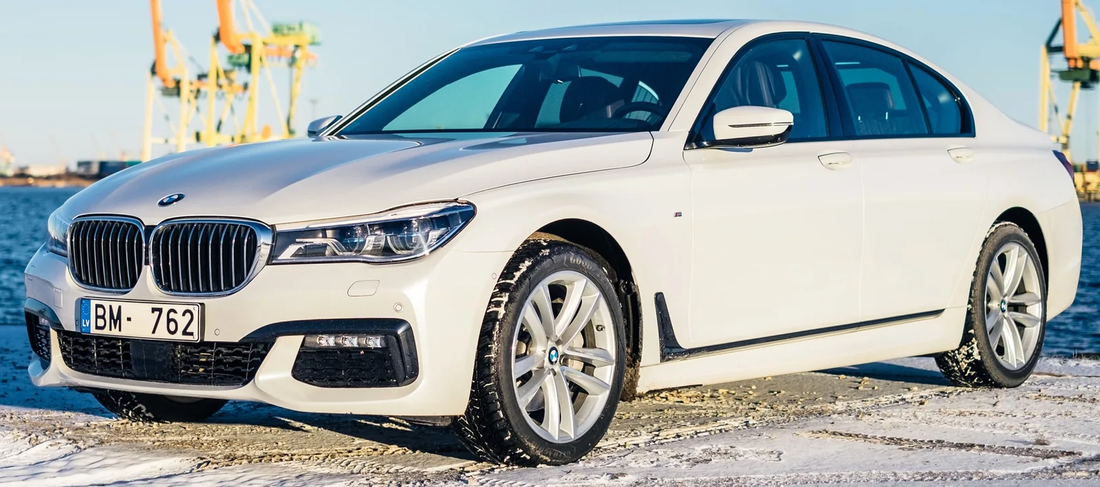 BMW 7 Series G11 — фотография автомобиля