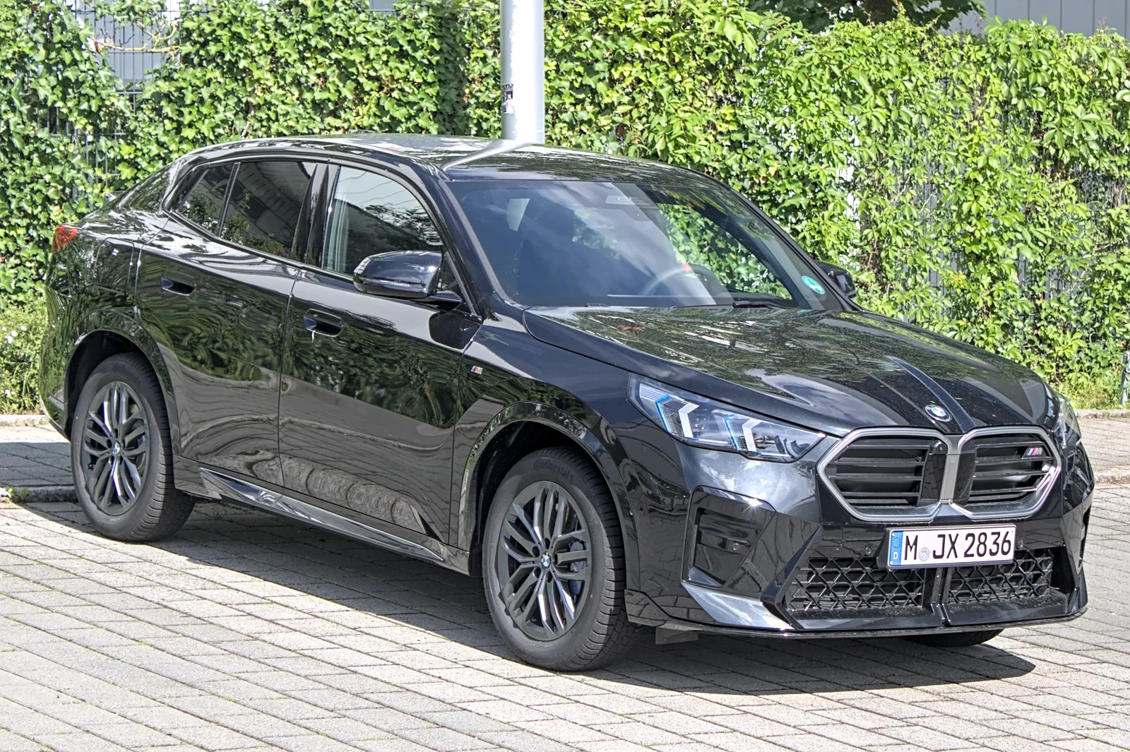 BMW X2 M35i U10, вид спереди