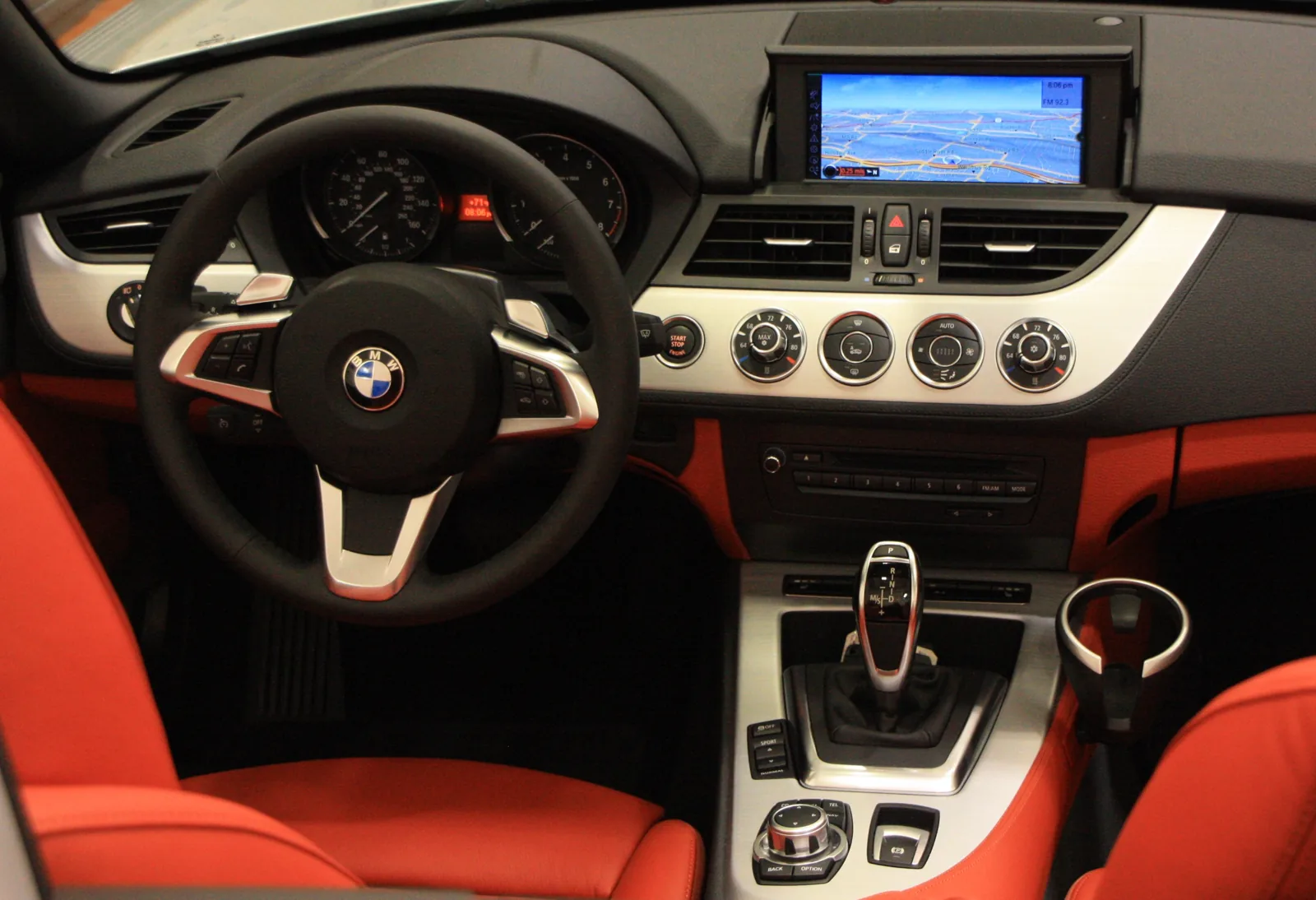 Интерьер BMW Z4 E89 с iDrive