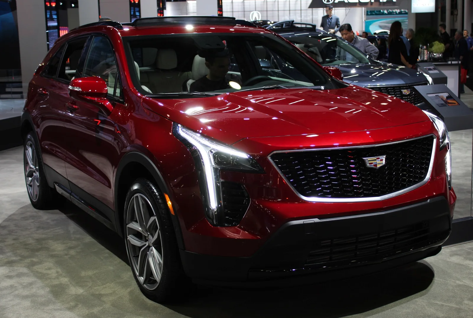 Cadillac XT4 — фотография автомобиля