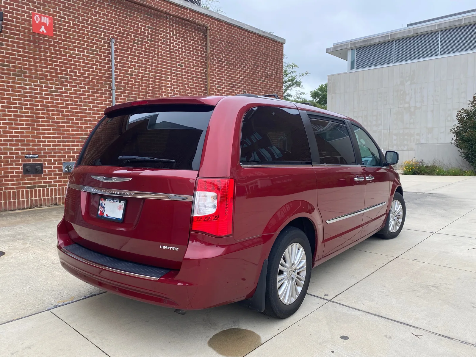 Chrysler Town & Country RT Limited, вид сзади