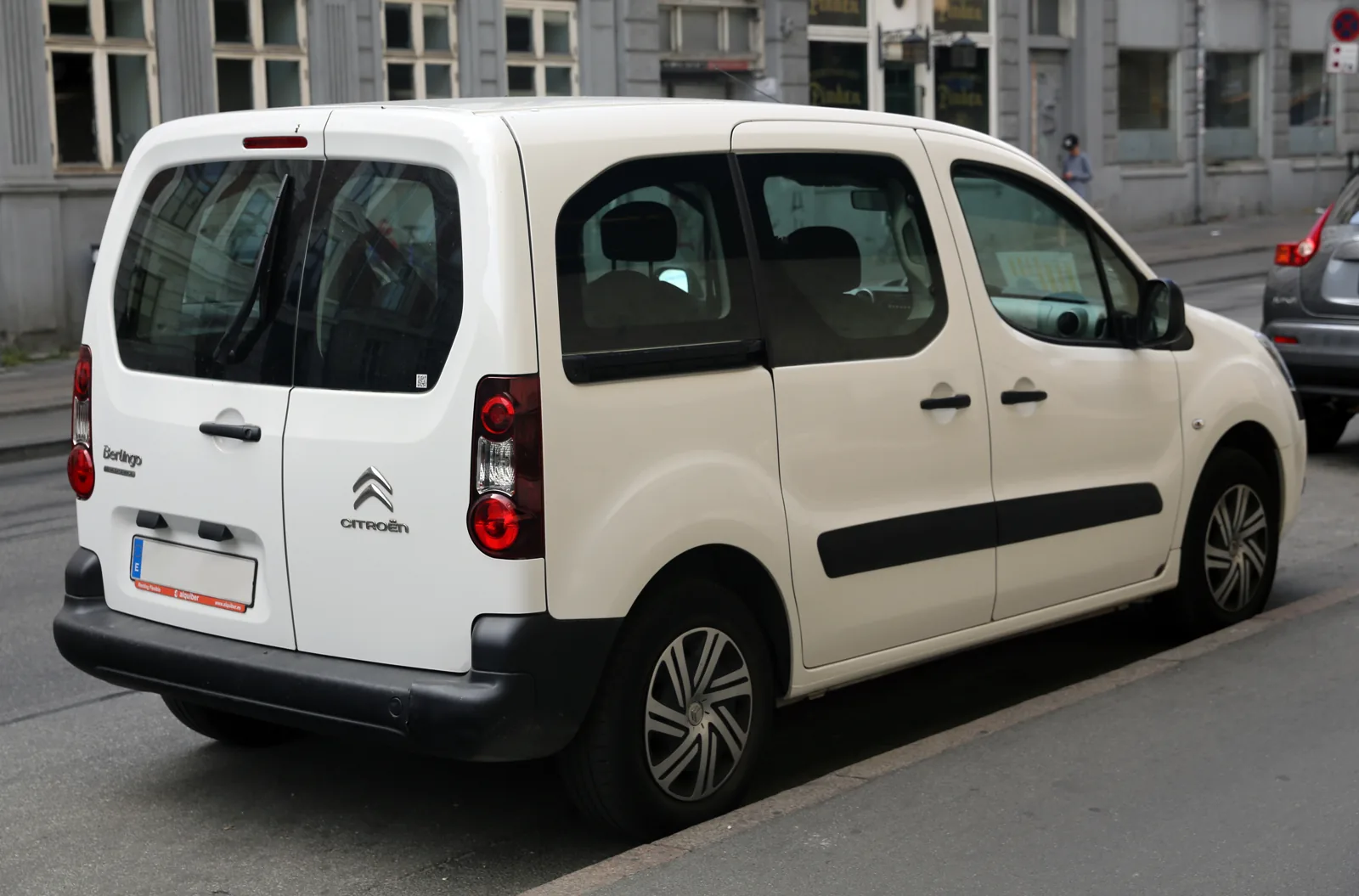 Пассажирский Citroën Berlingo B9, вид сзади
