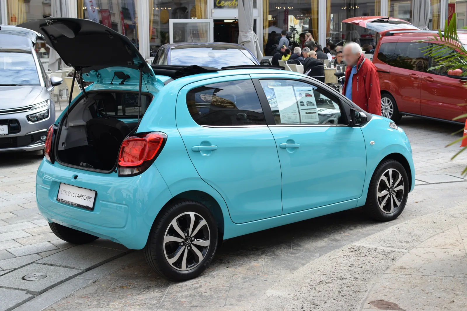 Citroën C1 II Airscape с открытой крышей и багажником