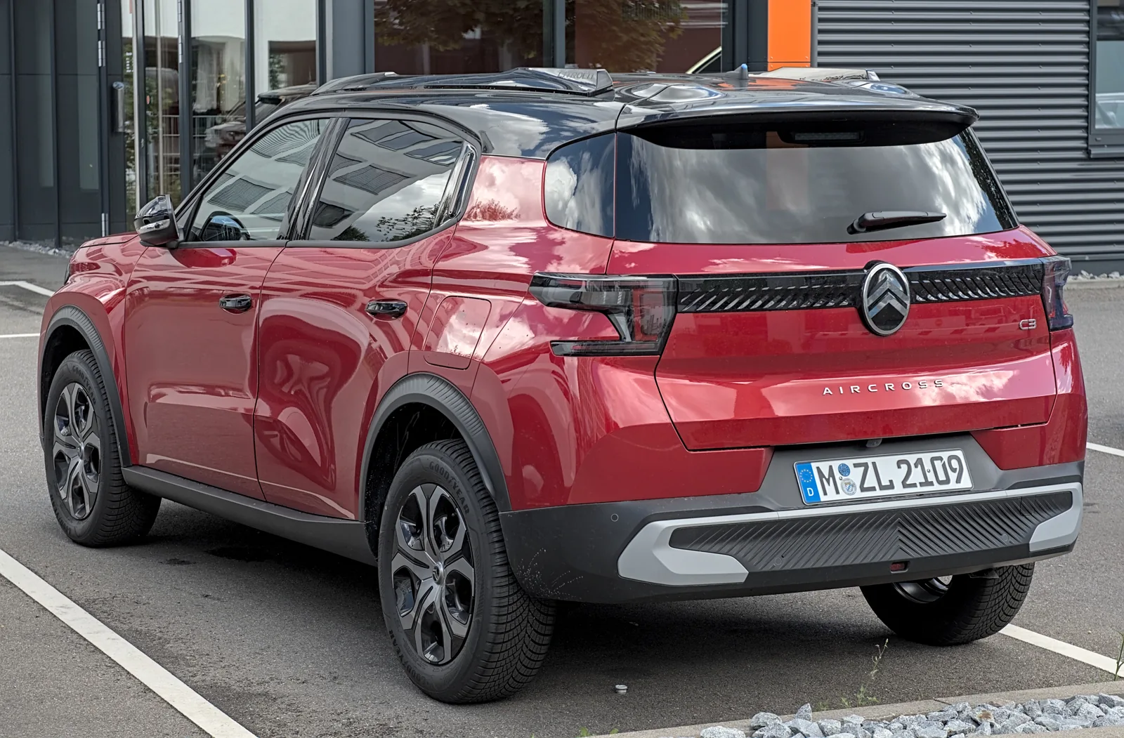 Citroën C3 Aircross II, вид сзади