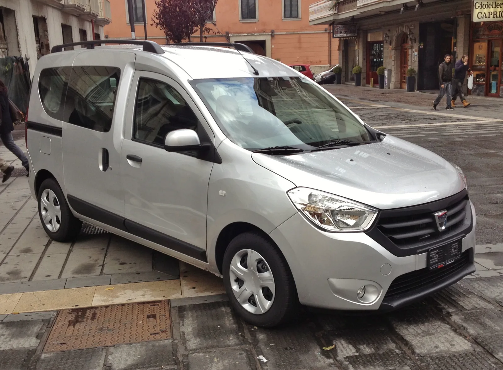 Dacia Dokker 2012 года