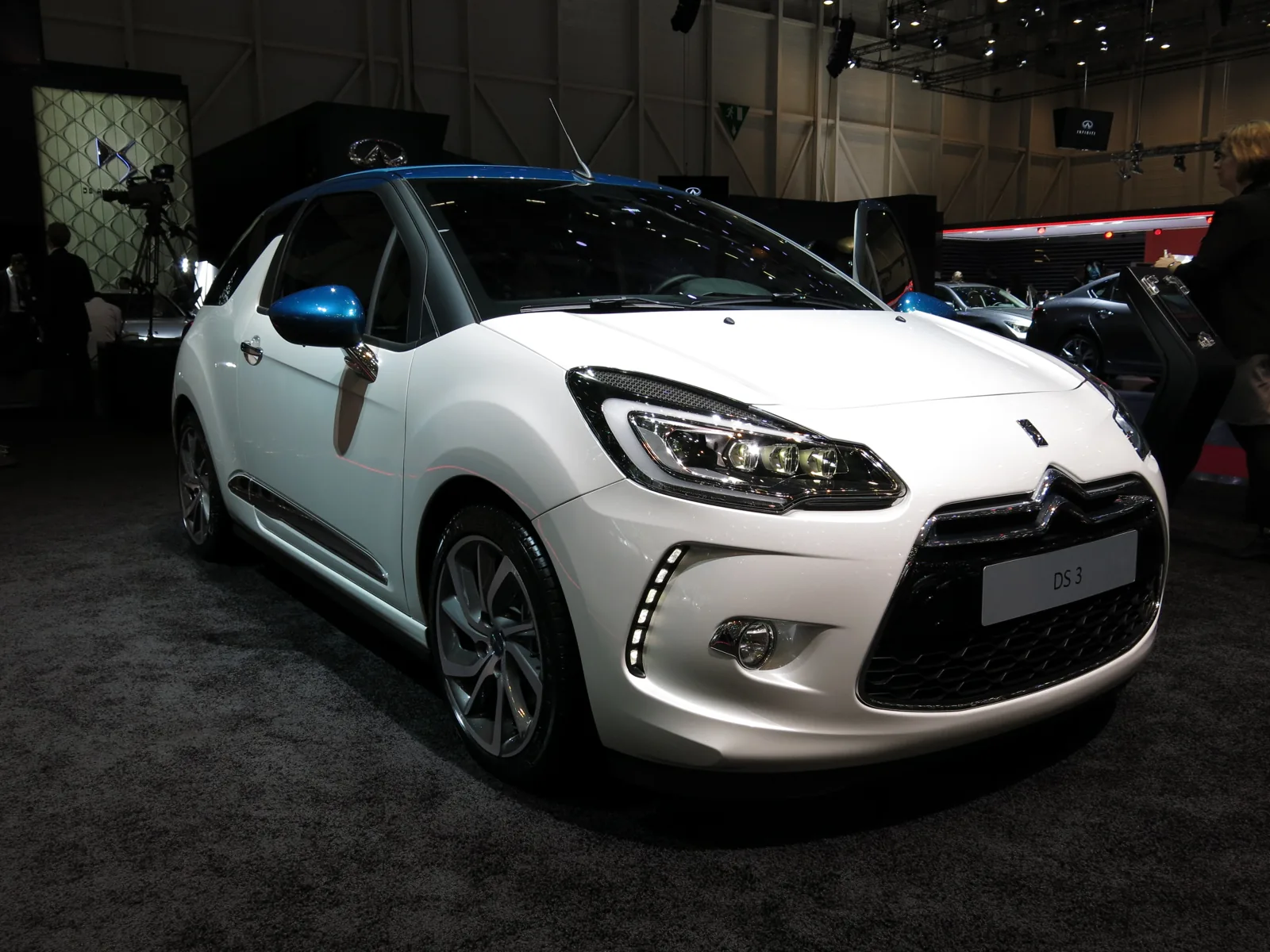 DS 3 первого поколения с фарами LED Xenon