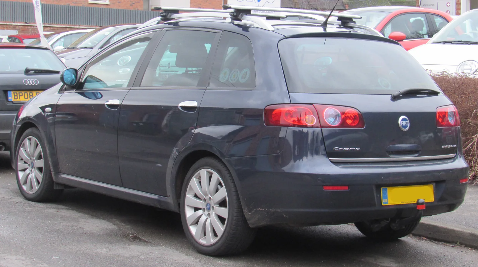 Fiat Croma поколения 194, вид сзади
