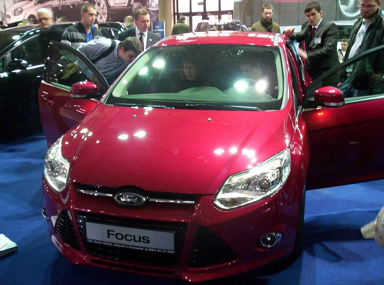 Ford Focus III — фотография автомобиля