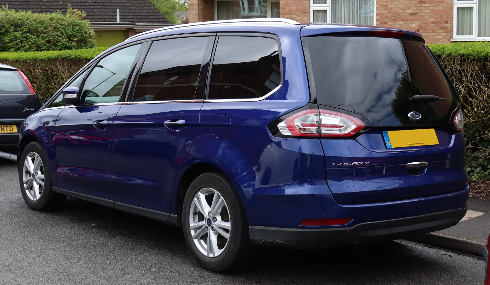Ford Galaxy III Titanium, вид сзади
