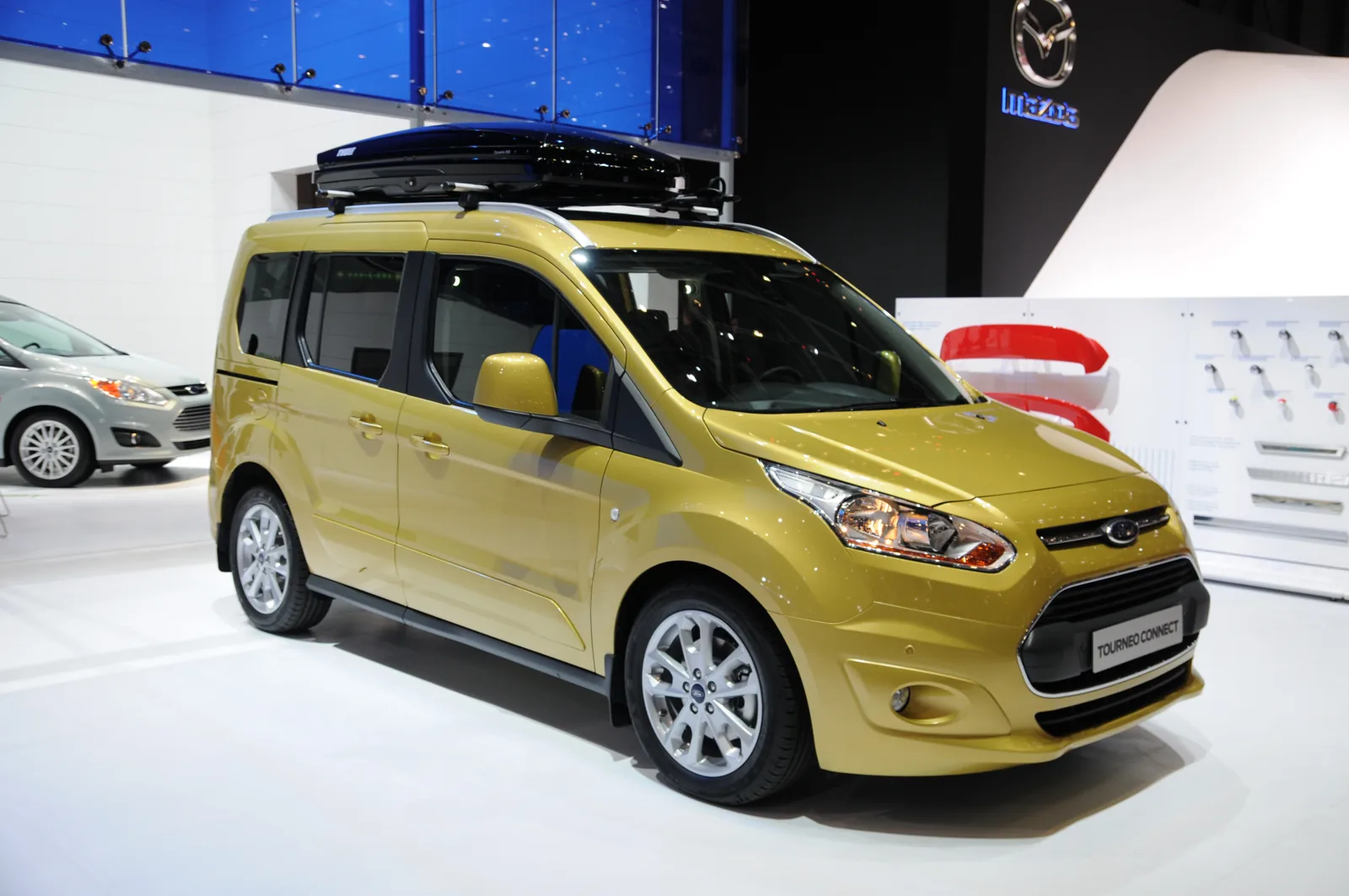 Ранний пассажирский Ford Tourneo Connect II