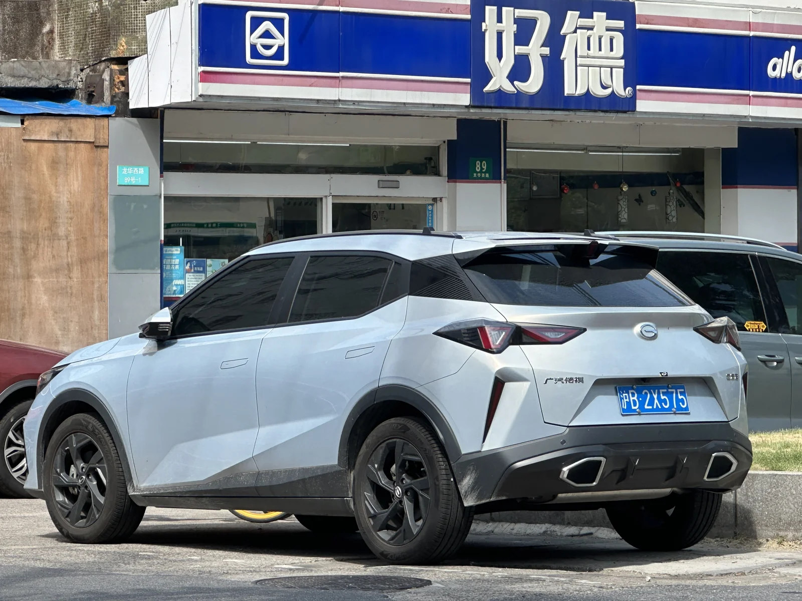 Trumpchi GS3 второго поколения: вид сзади и сбоку