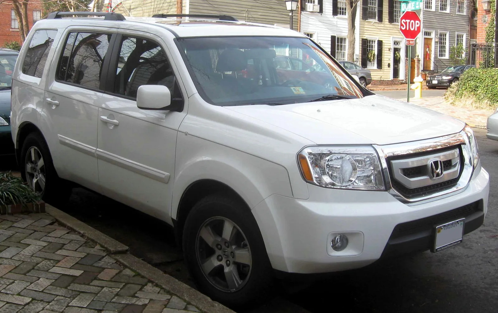 Honda Pilot EX второго поколения 2009 года