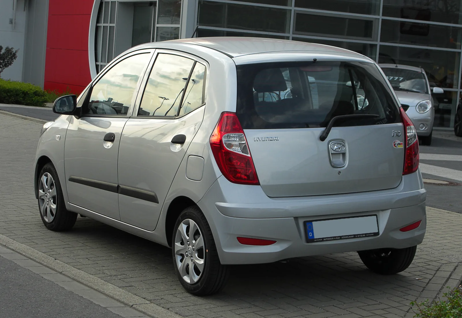 Hyundai i10 PA после обновления, вид сзади