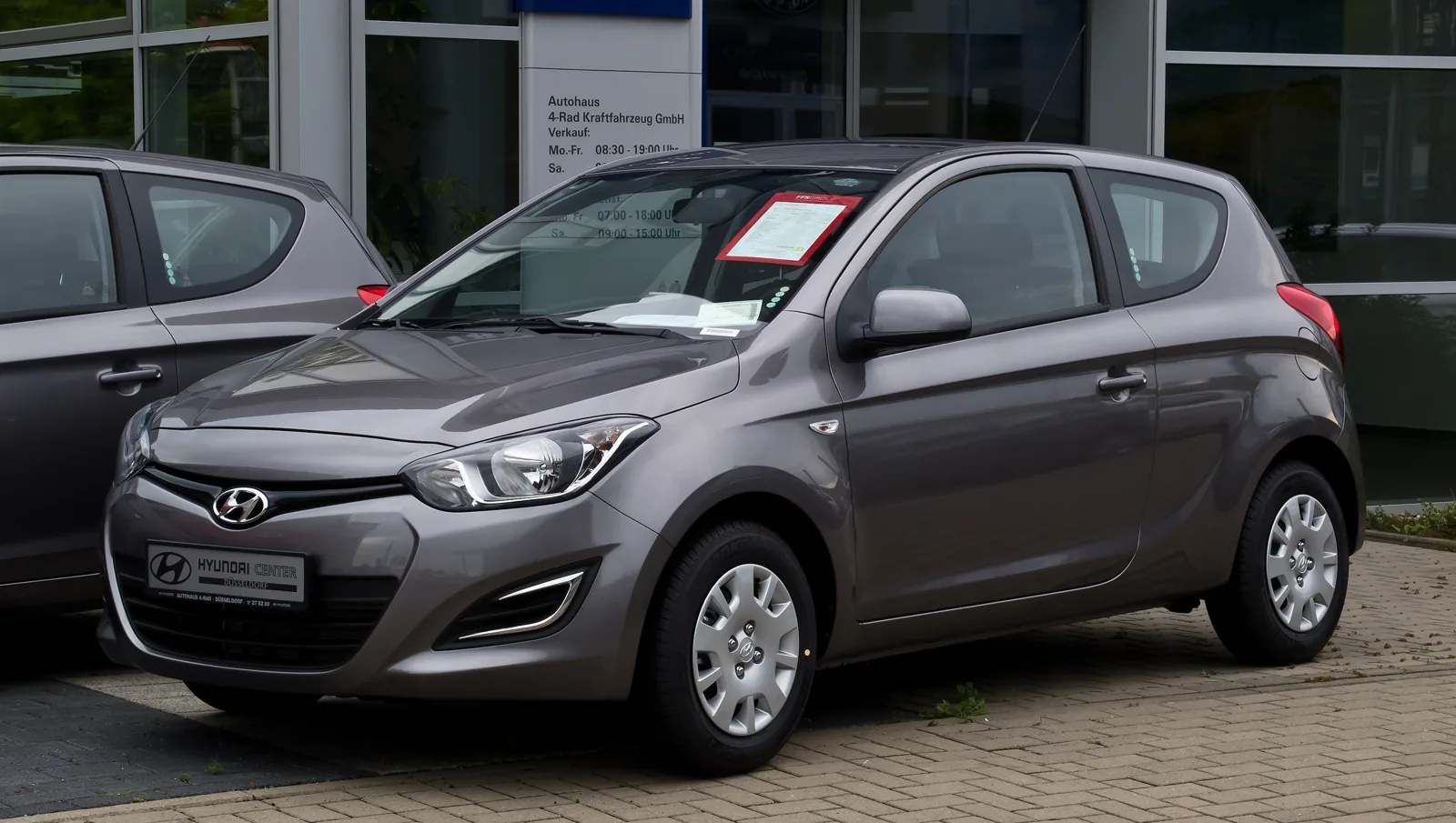 Трёхдверный Hyundai i20 PB 1.2 Intro Edition после обновления