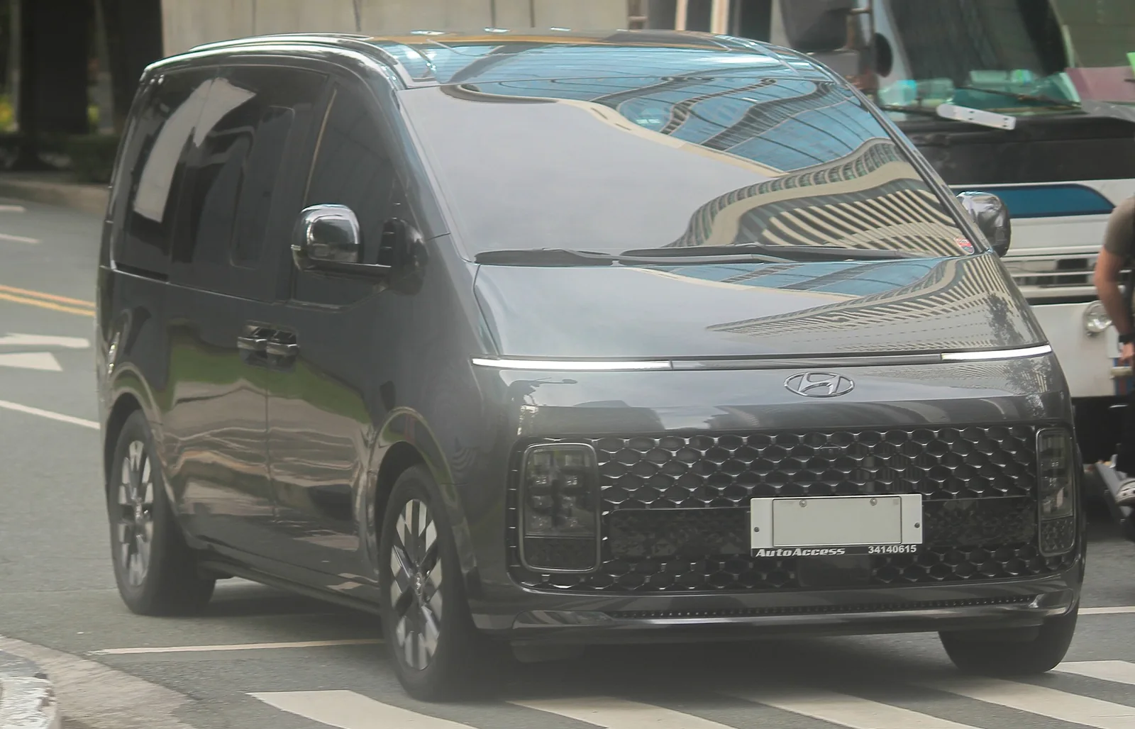 Hyundai Staria — фотография автомобиля