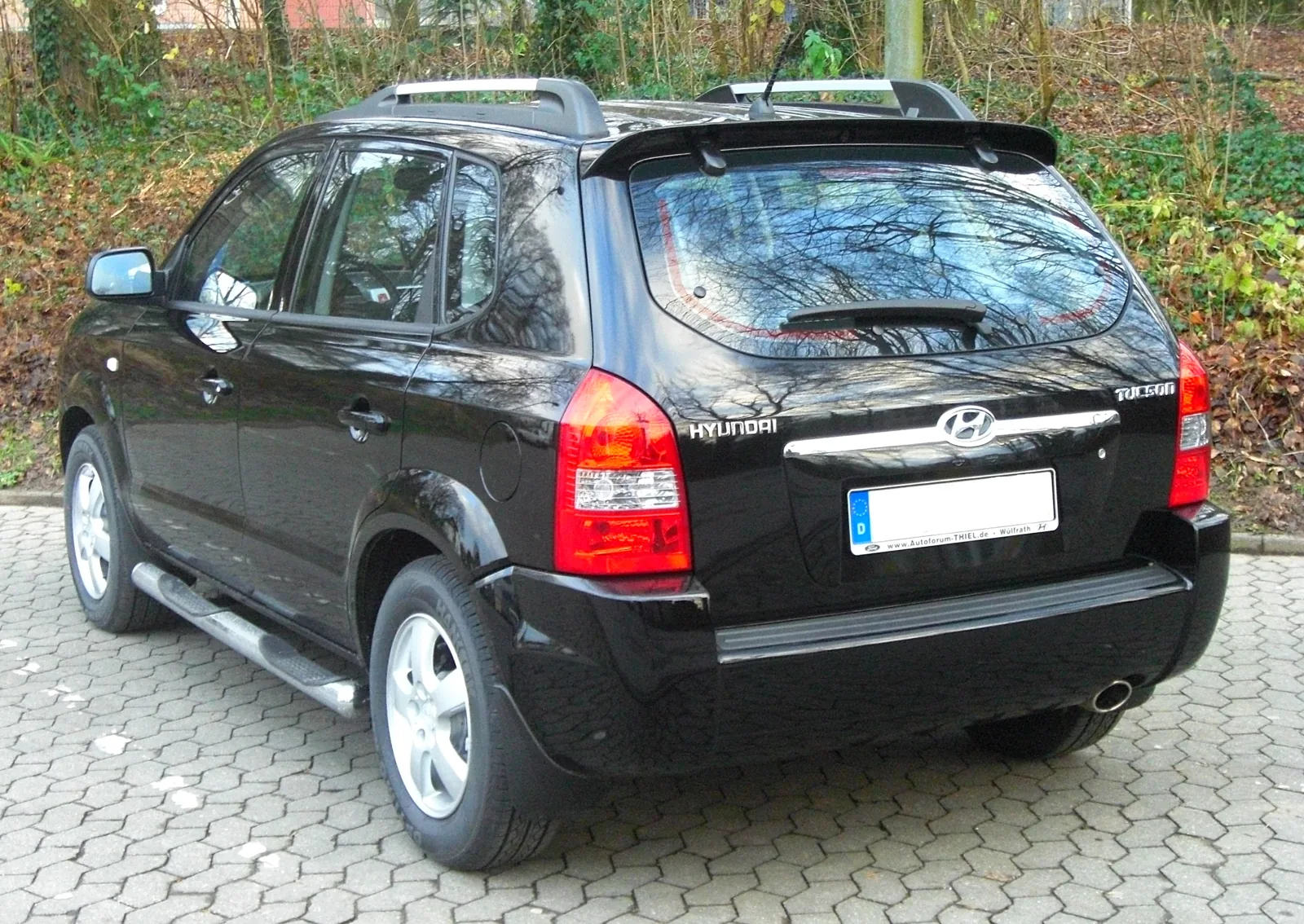 Hyundai Tucson JM, вид сзади