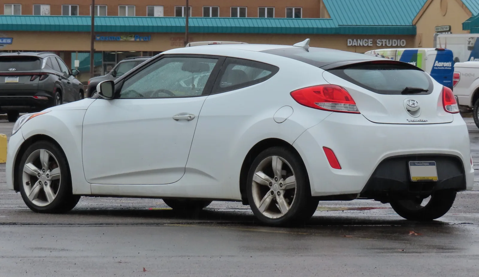 Hyundai Veloster FS MY2012, вид сзади