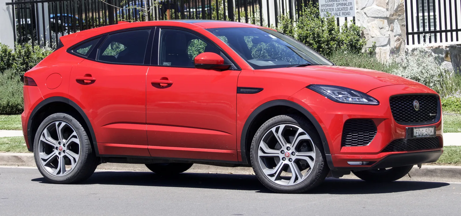 Jaguar E-Pace R-Dynamic 2018 года