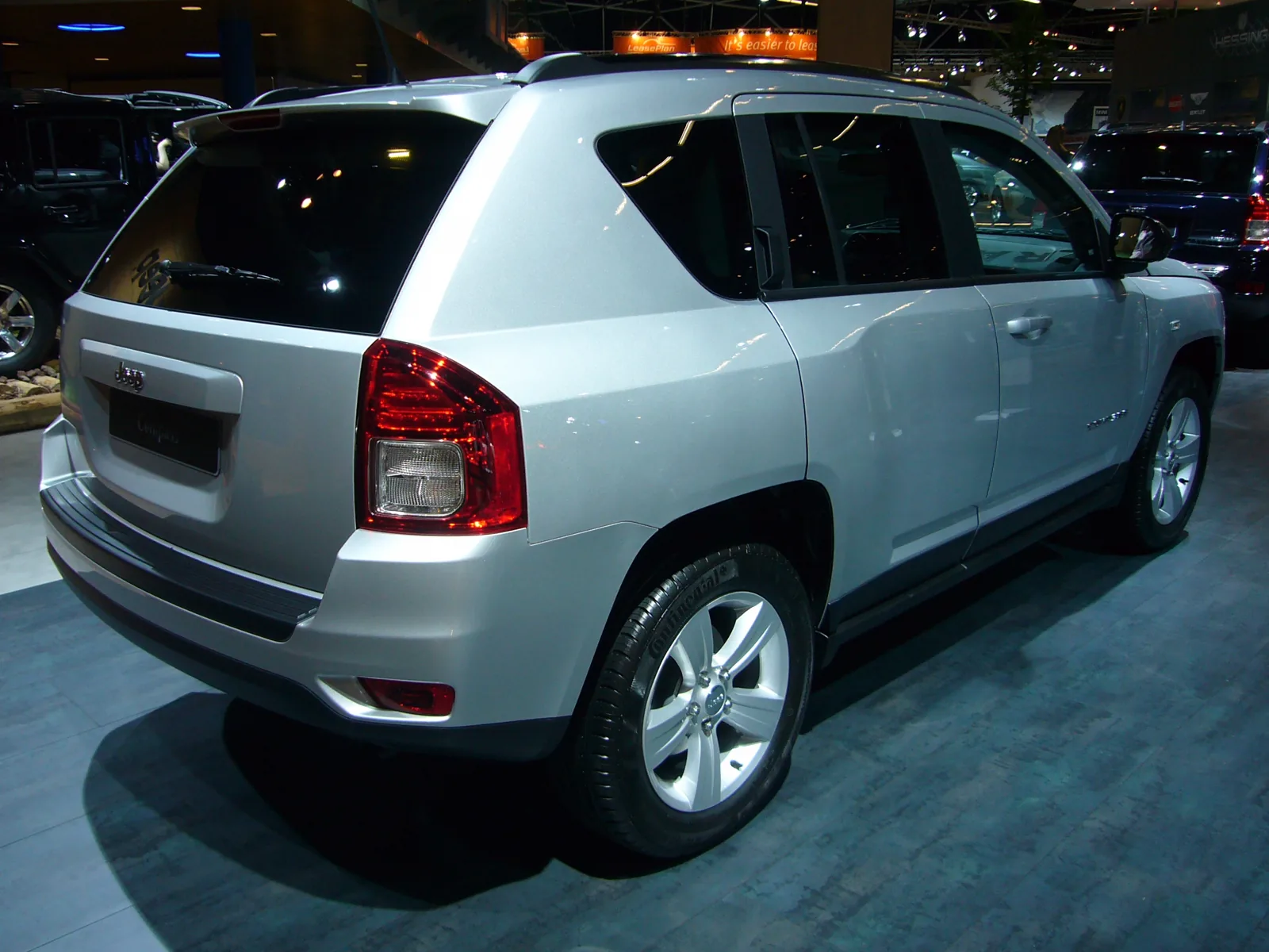 Jeep Compass I после рестайлинга, вид сзади