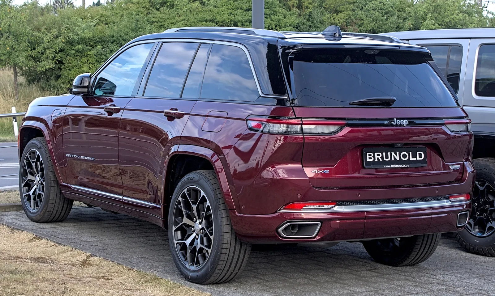 Jeep Grand Cherokee WL — фотография автомобиля