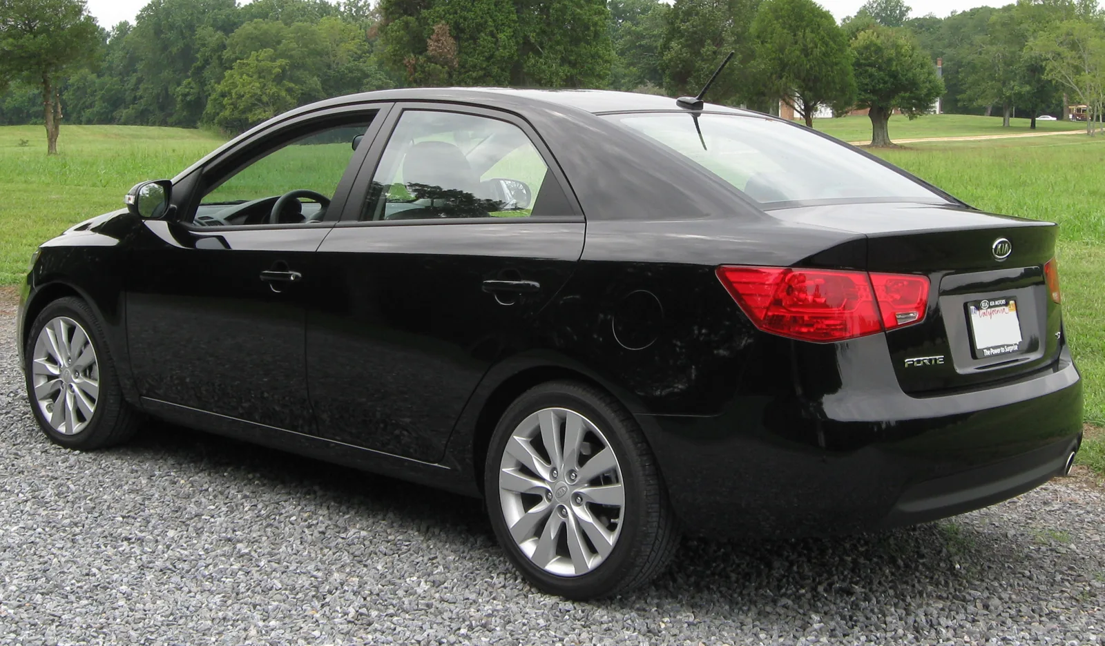 Kia Forte SX TD MY2010, вид сзади