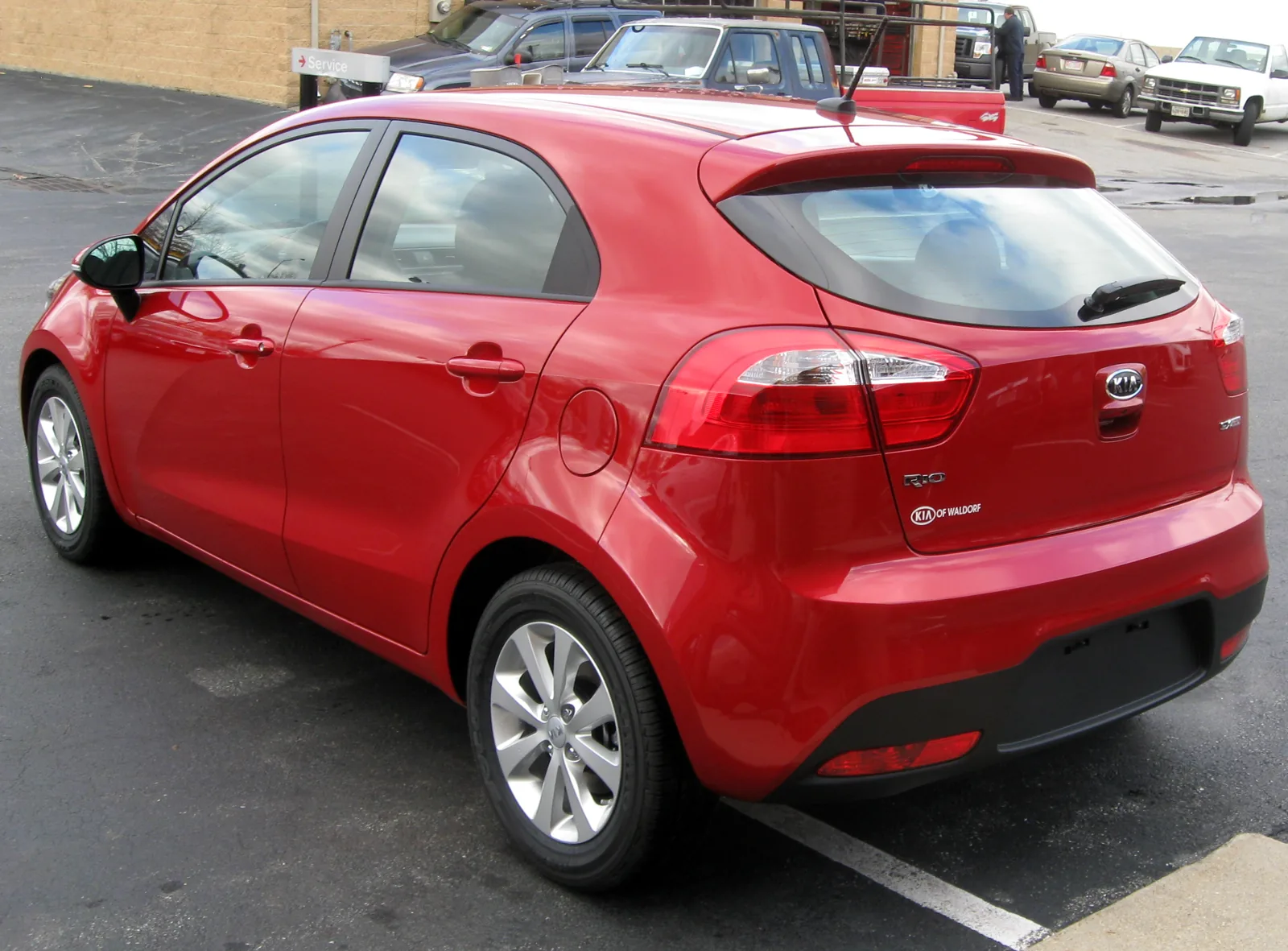 Американский Kia Rio UB EX MY2012, вид сзади