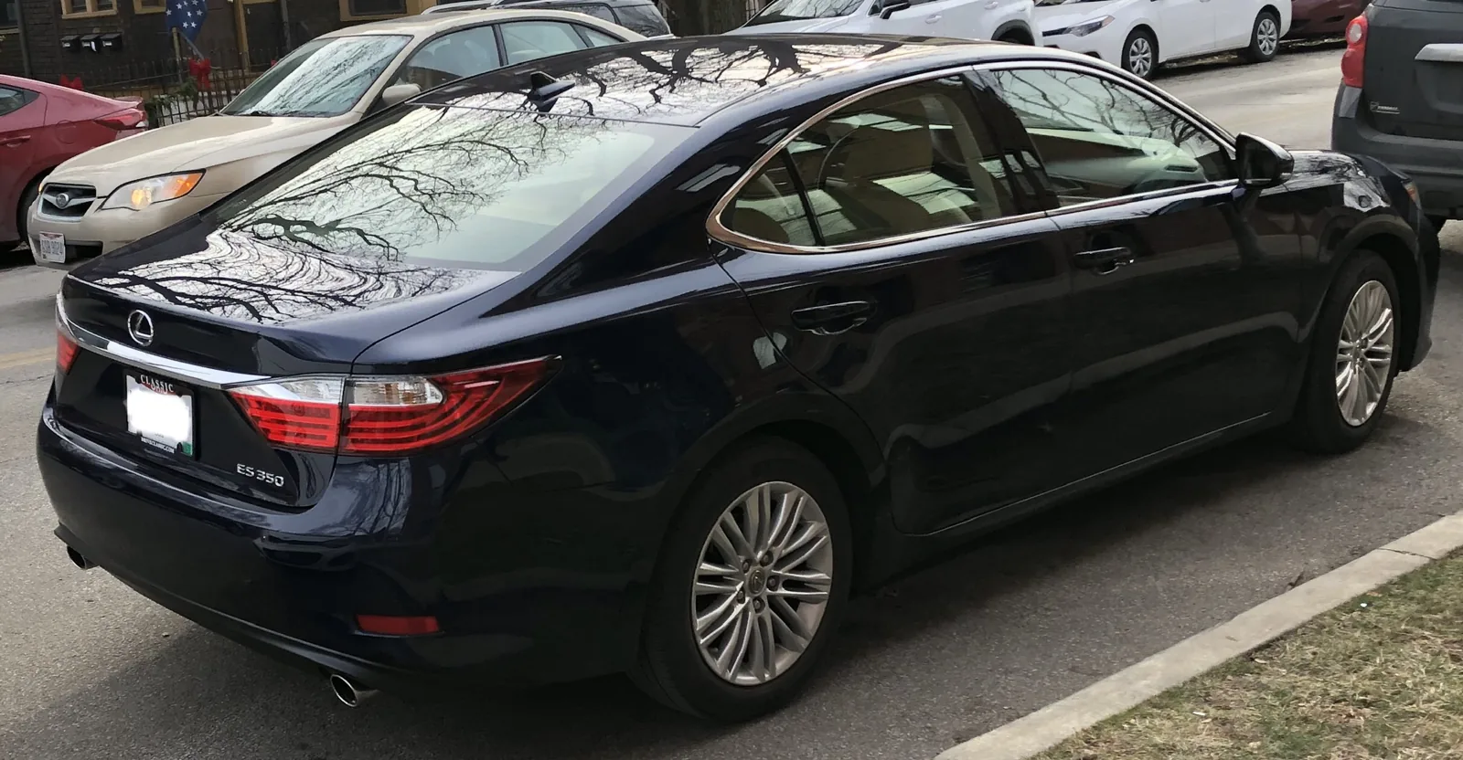 Lexus ES 350 XV60 до обновления, вид сзади