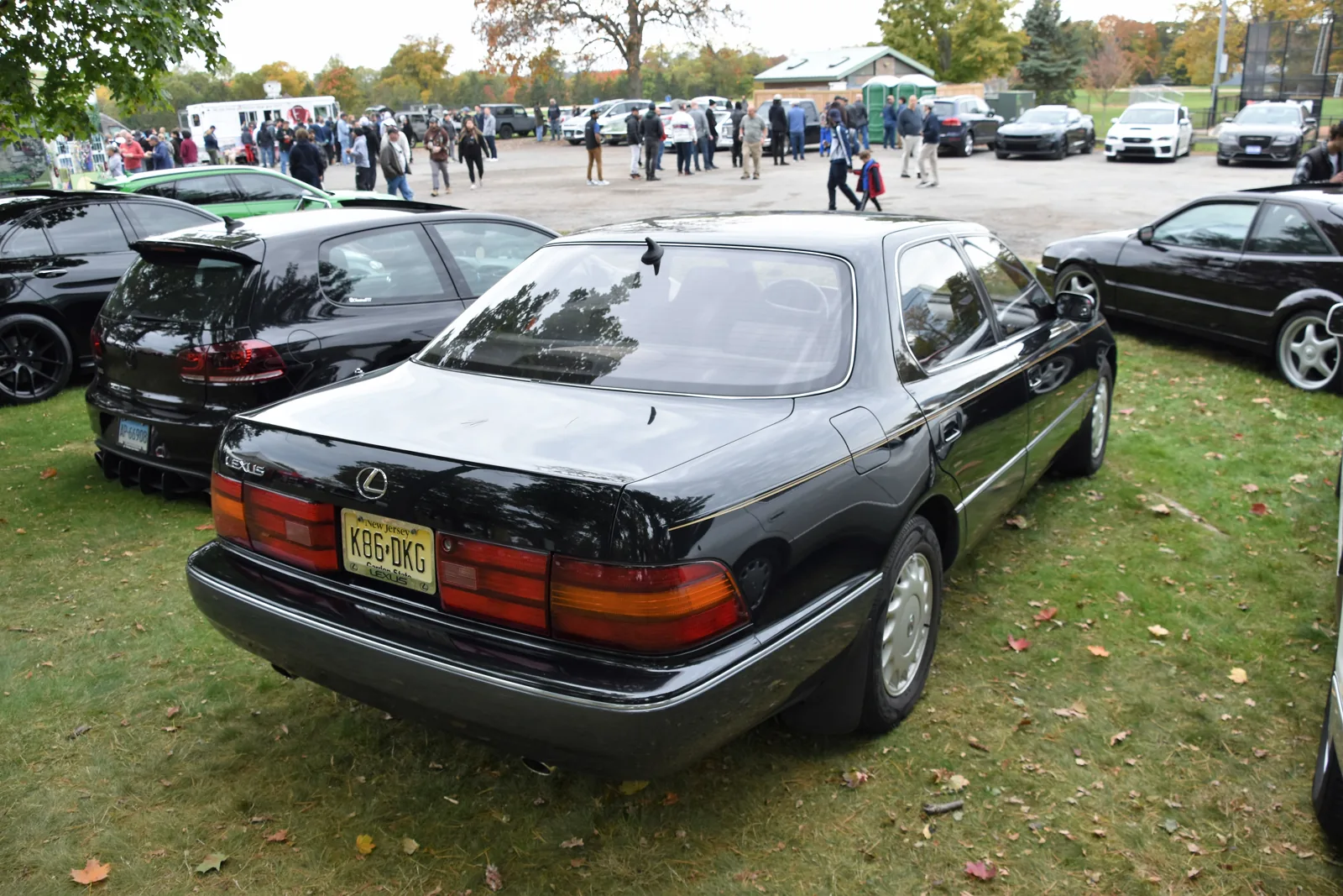 Lexus LS 400 XF10, вид сзади