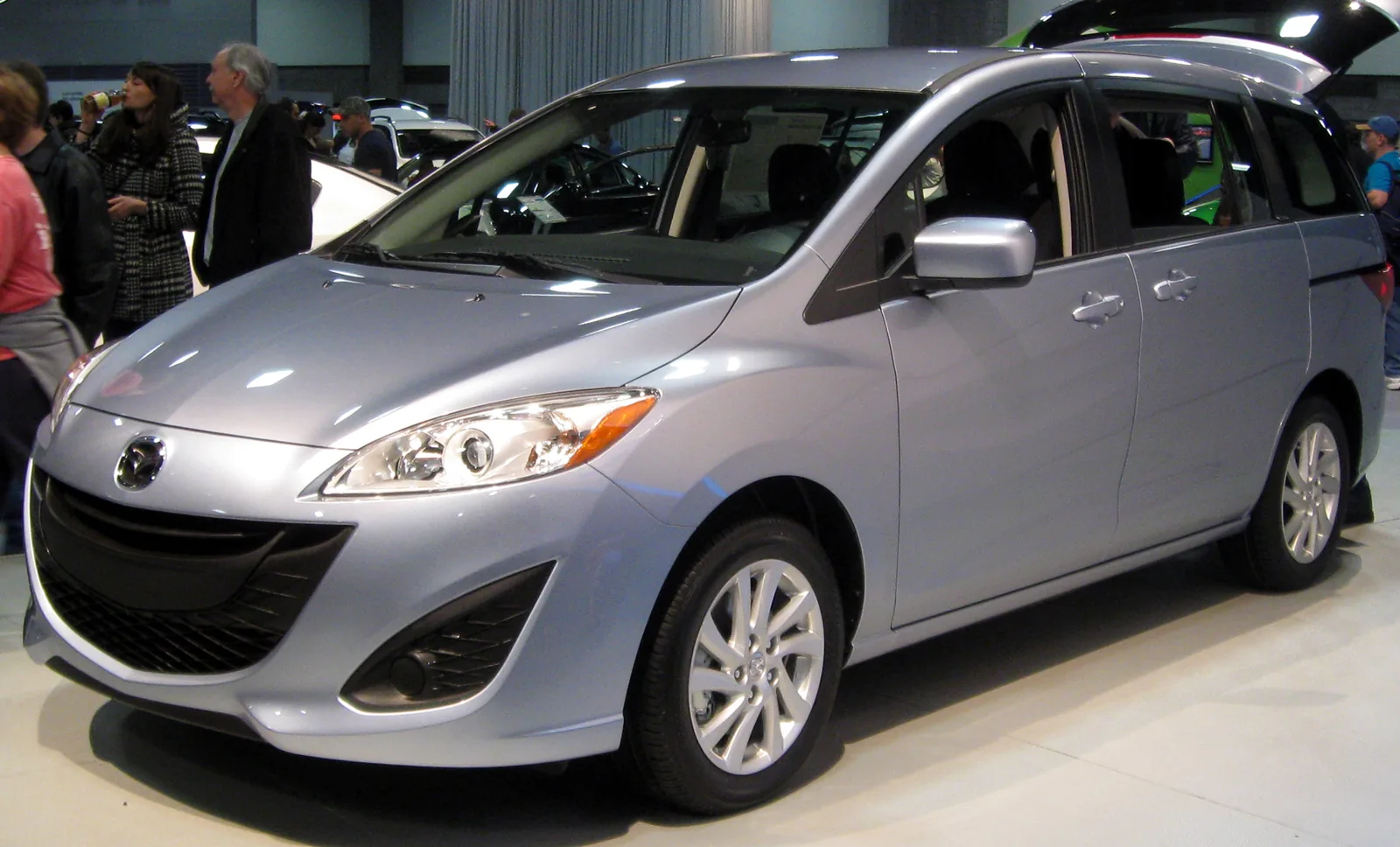 Mazda5 CW второго поколения