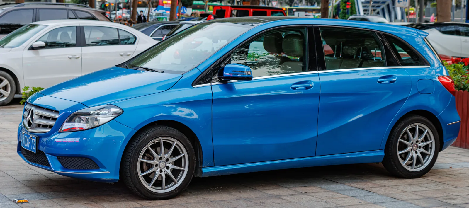 Синий Mercedes-Benz B-Class W246