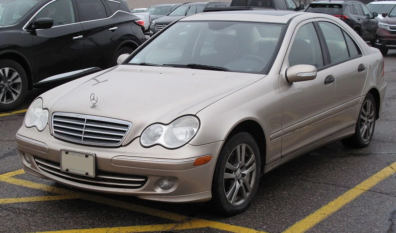 Mercedes-Benz C-Class W203 — фотография автомобиля
