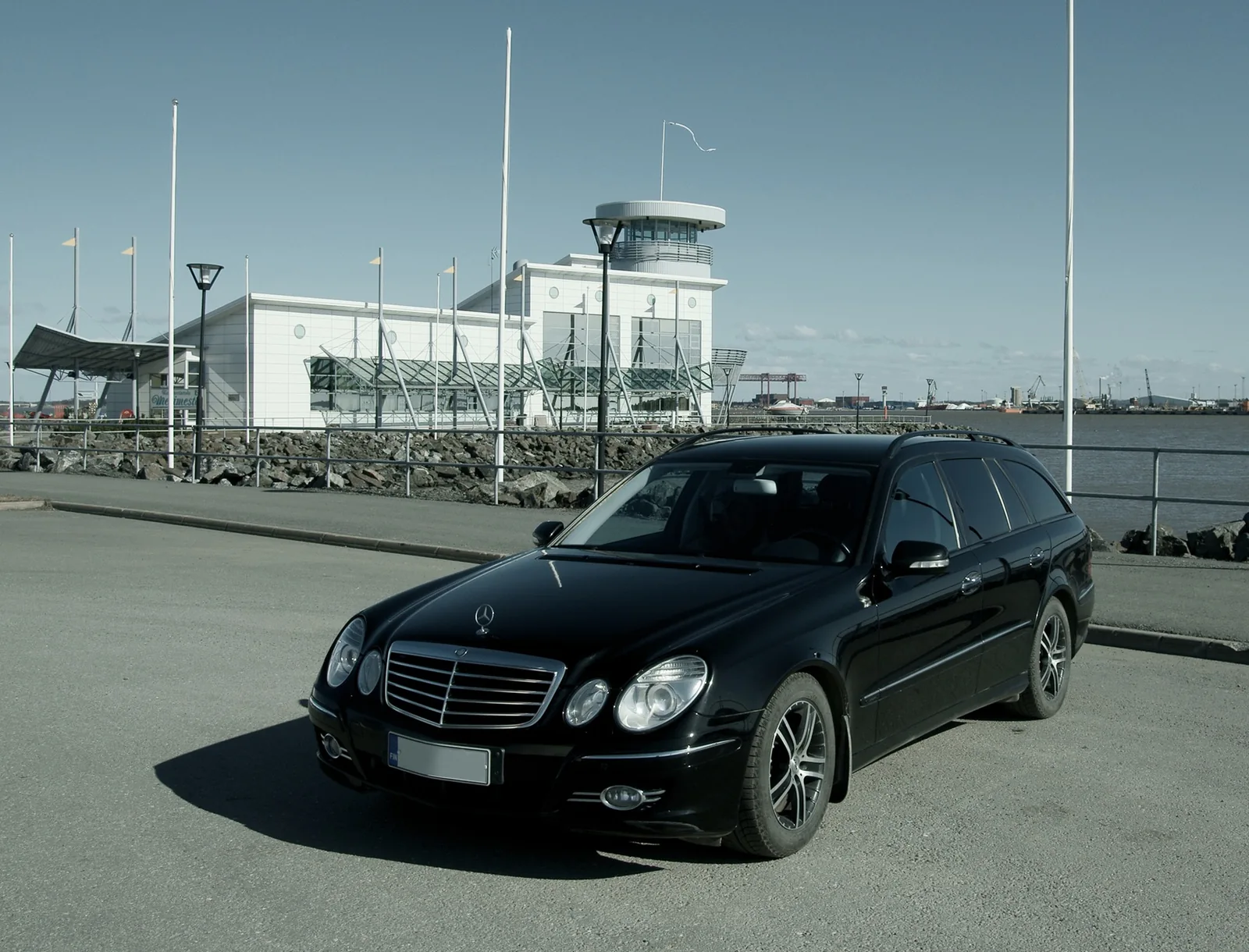 Mercedes-Benz E-Class W211 — фотография автомобиля