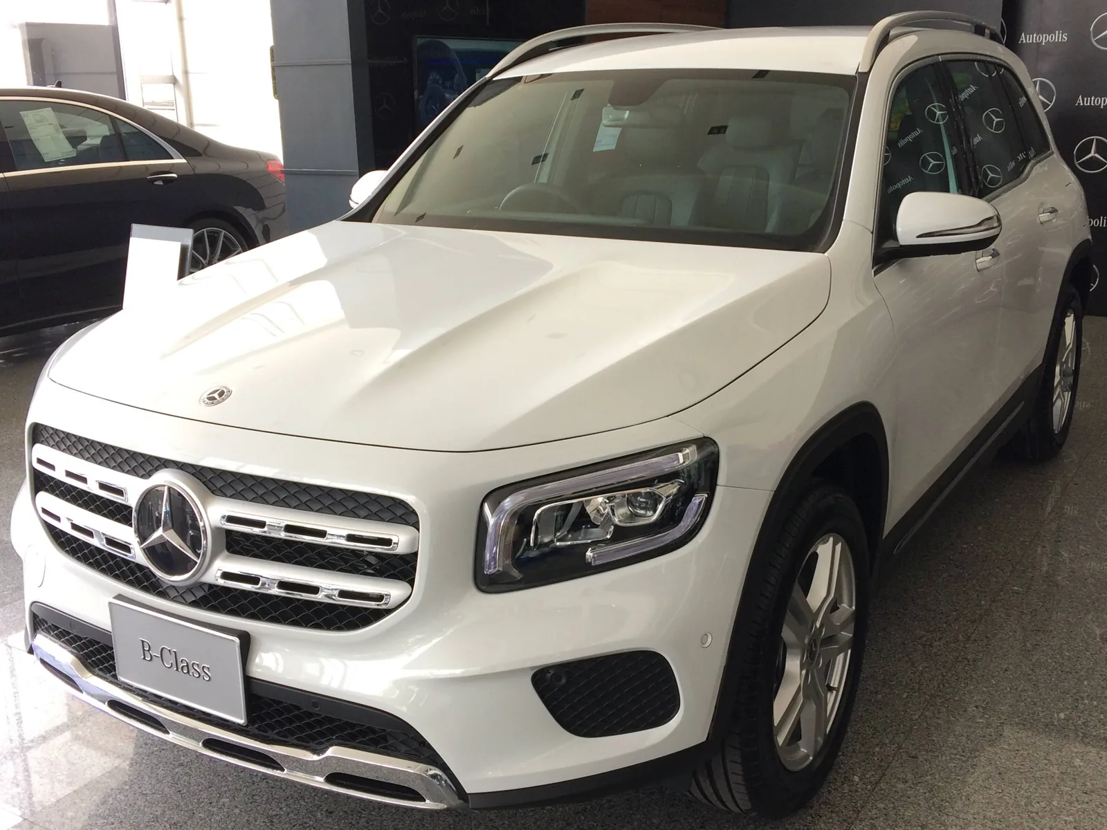 Mercedes-Benz GLB 200 Progressive 2020 года