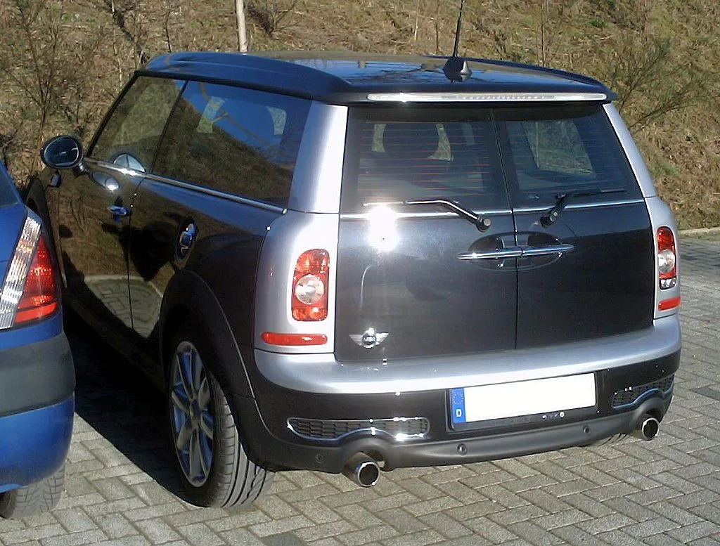 MINI Cooper S Clubman R55 с распашными задними дверями
