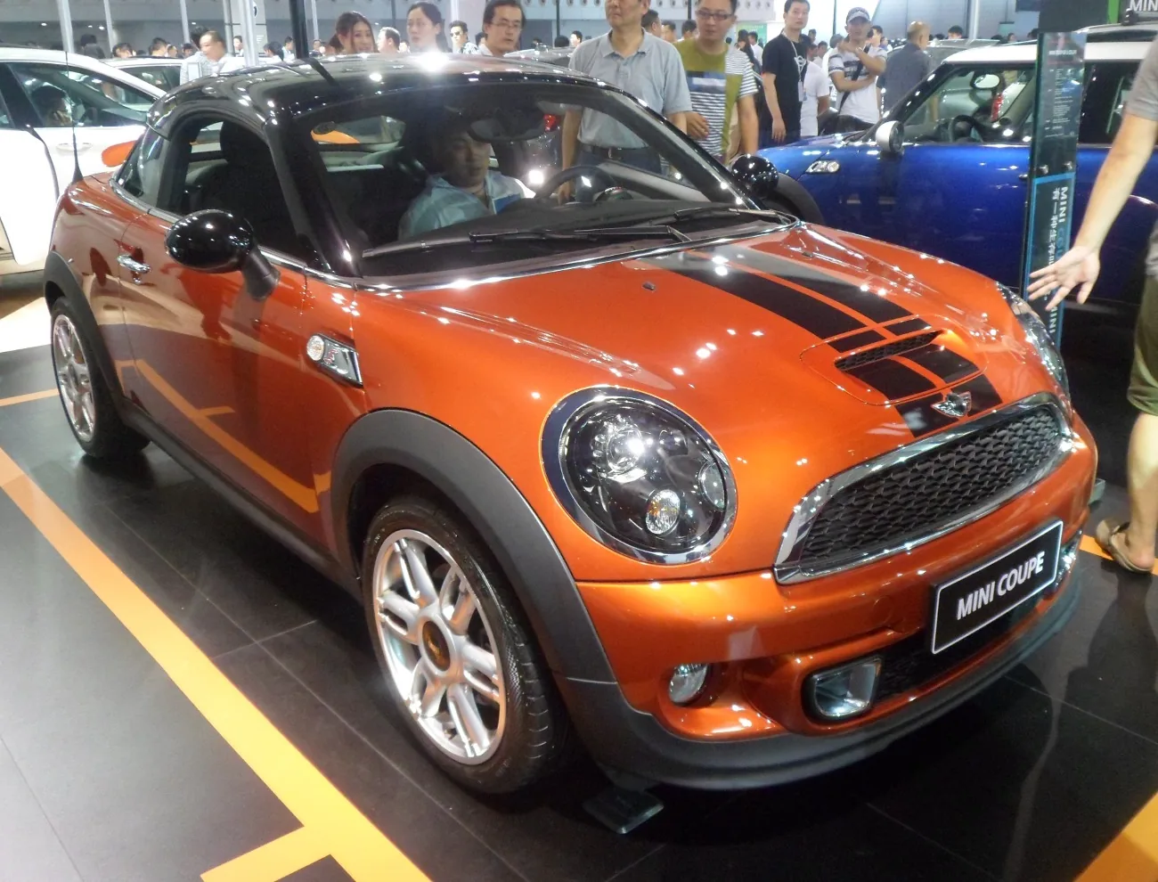 MINI Coupe Cooper S R58 на автосалоне в Чунцине