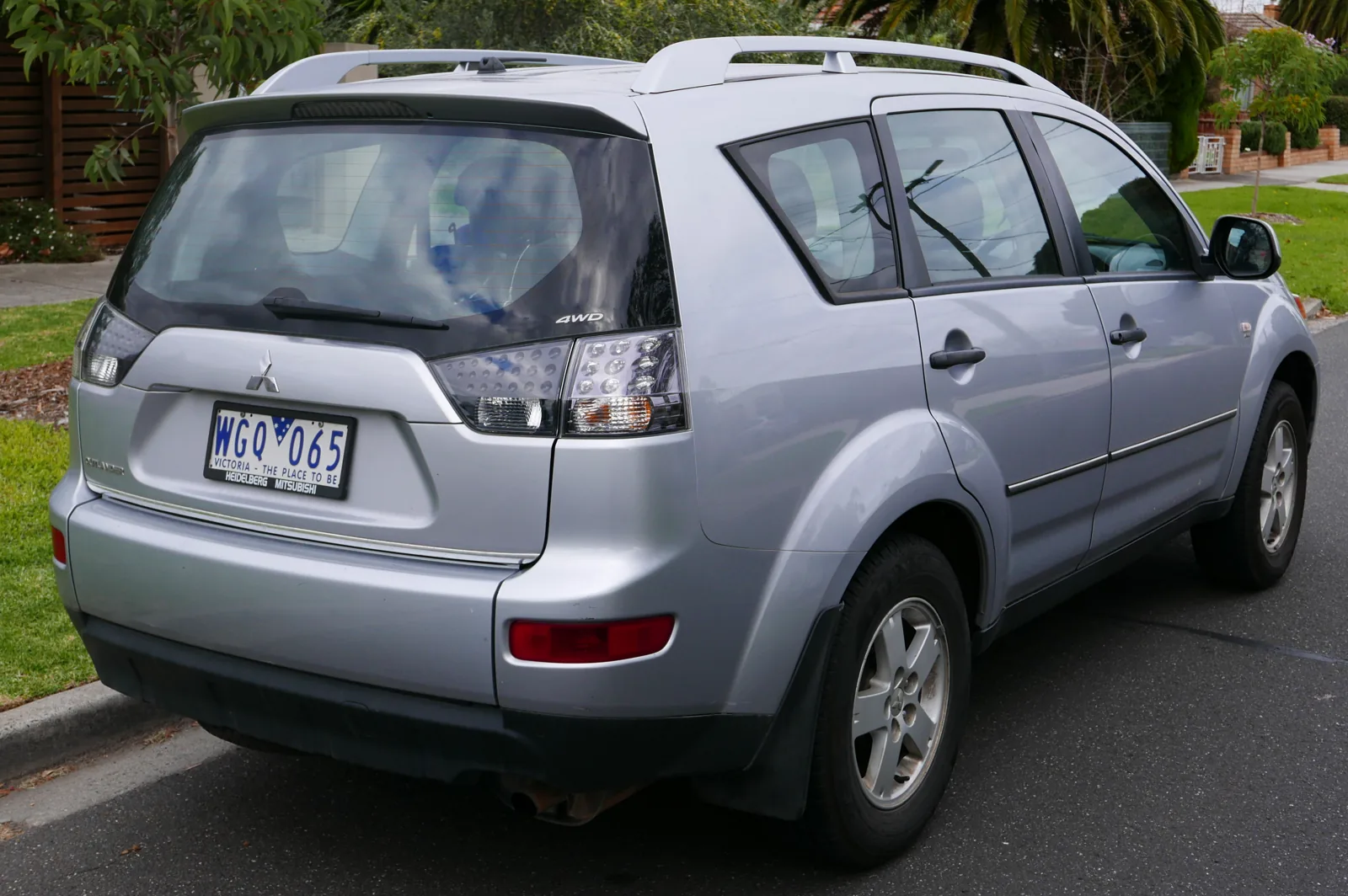 Mitsubishi Outlander ZG MY2008, вид сзади