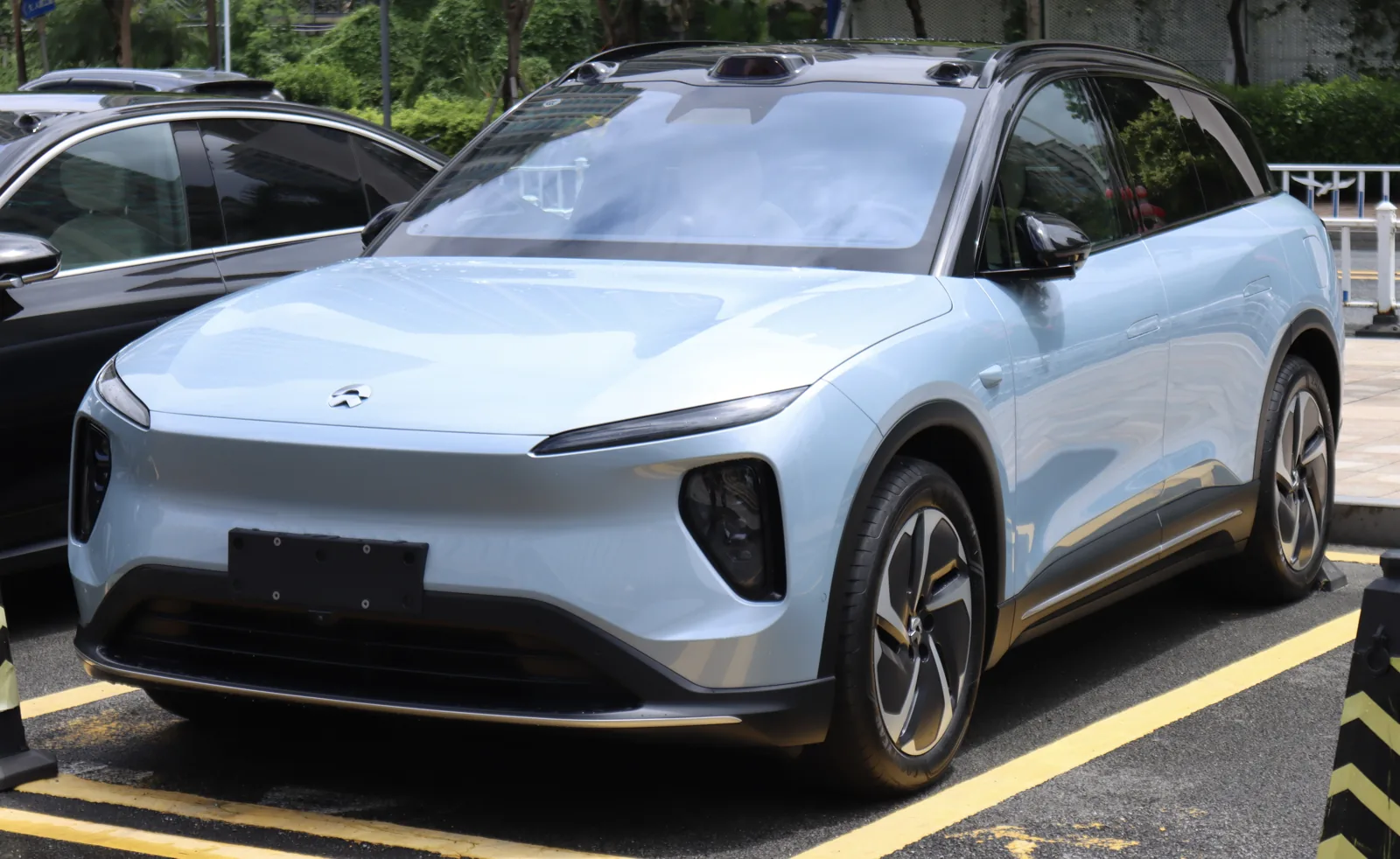 NIO ES6 второго поколения 2023 года, вид спереди