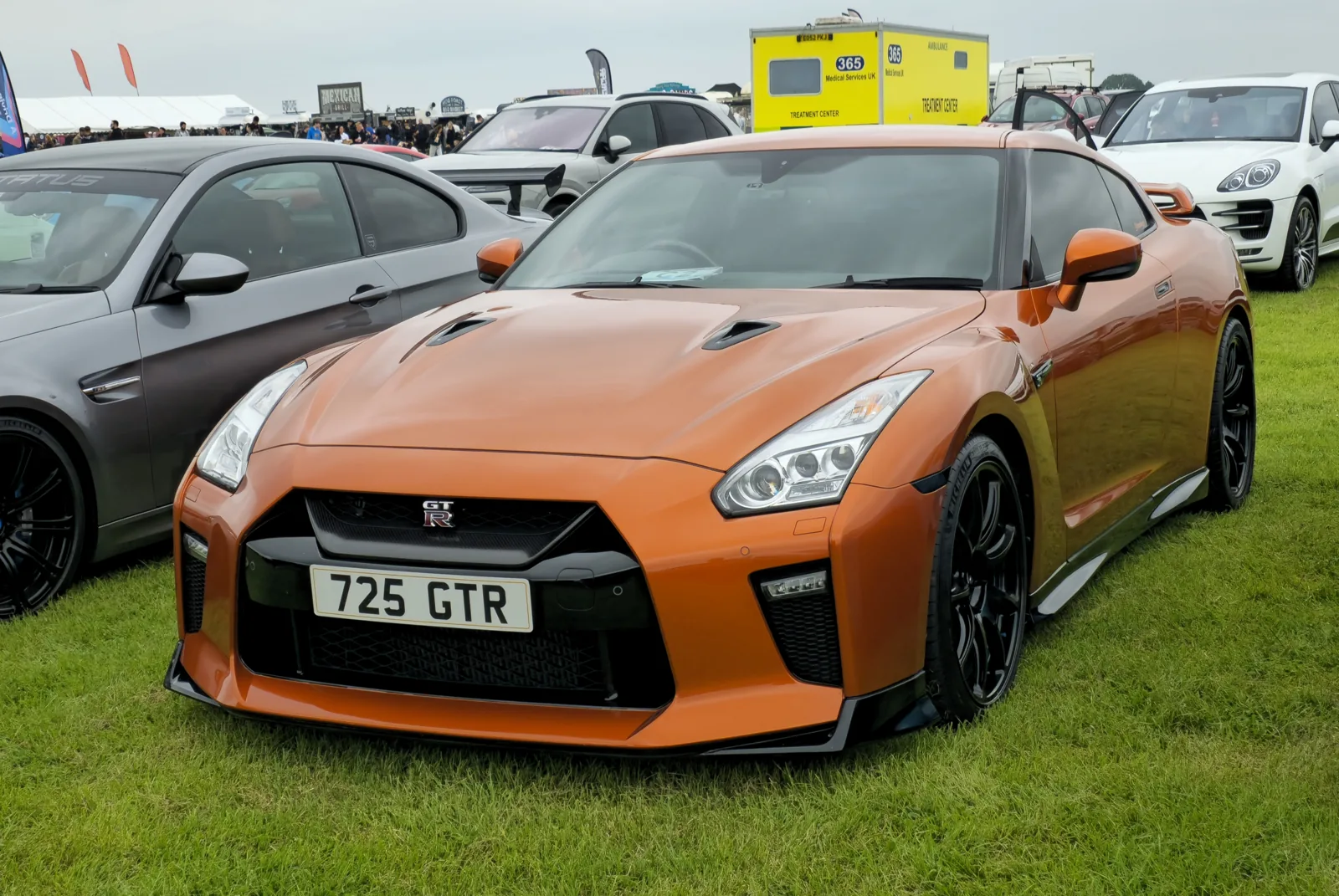 Nissan GT-R R35 Recaro 2017 года