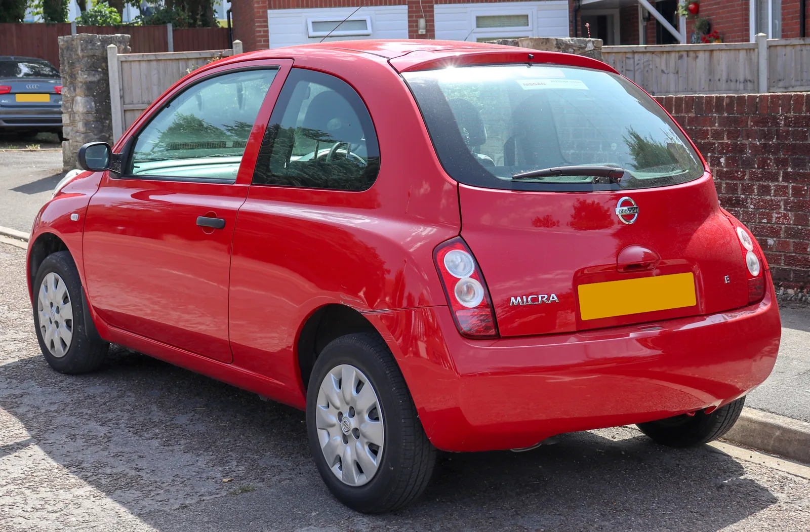 Nissan Micra K12 E 1.0, вид сзади