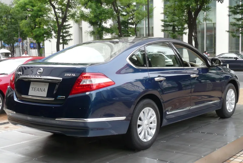 Nissan Teana J32 250XL, вид сзади