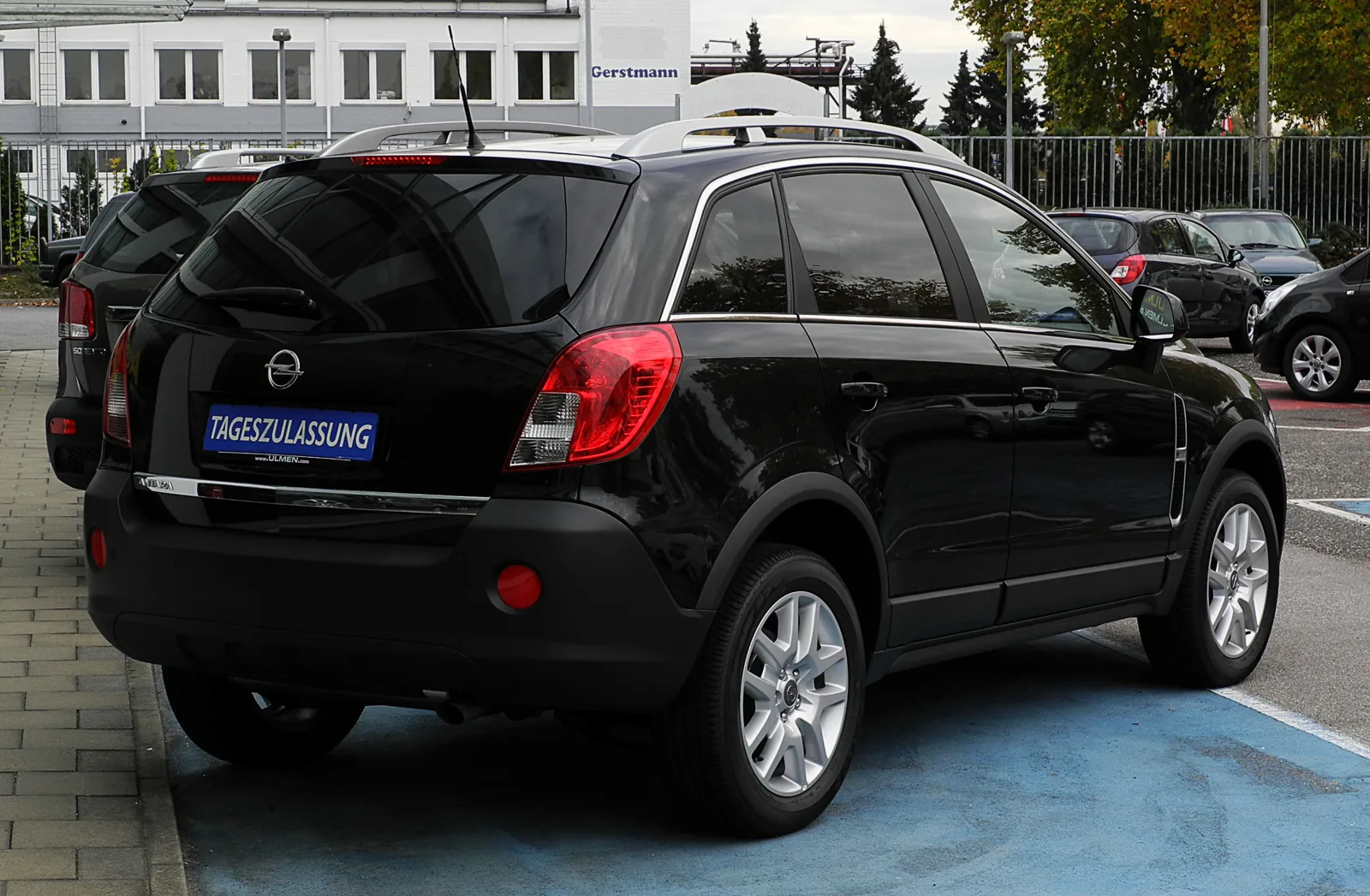 Обновлённый Opel Antara, вид сзади
